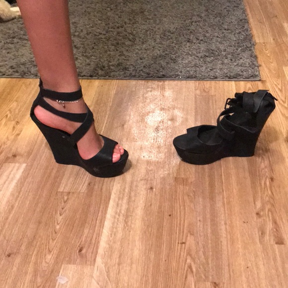 Black strappy wedges - Picture 5 of 6